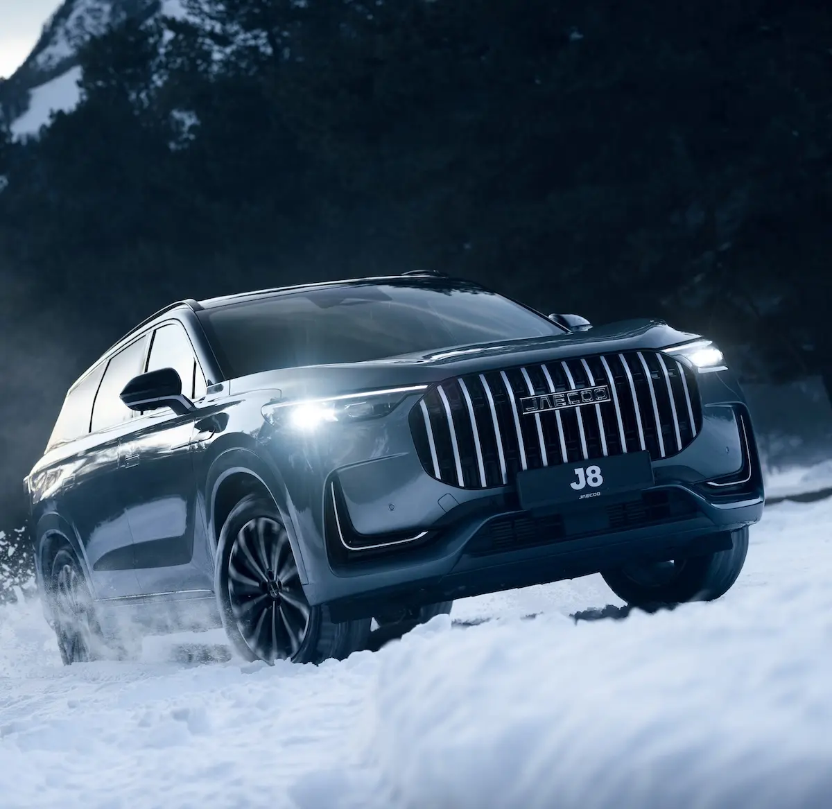 Флагманский кроссовер бренда