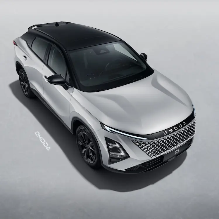 Футуристичный фастбэк-кроссовер