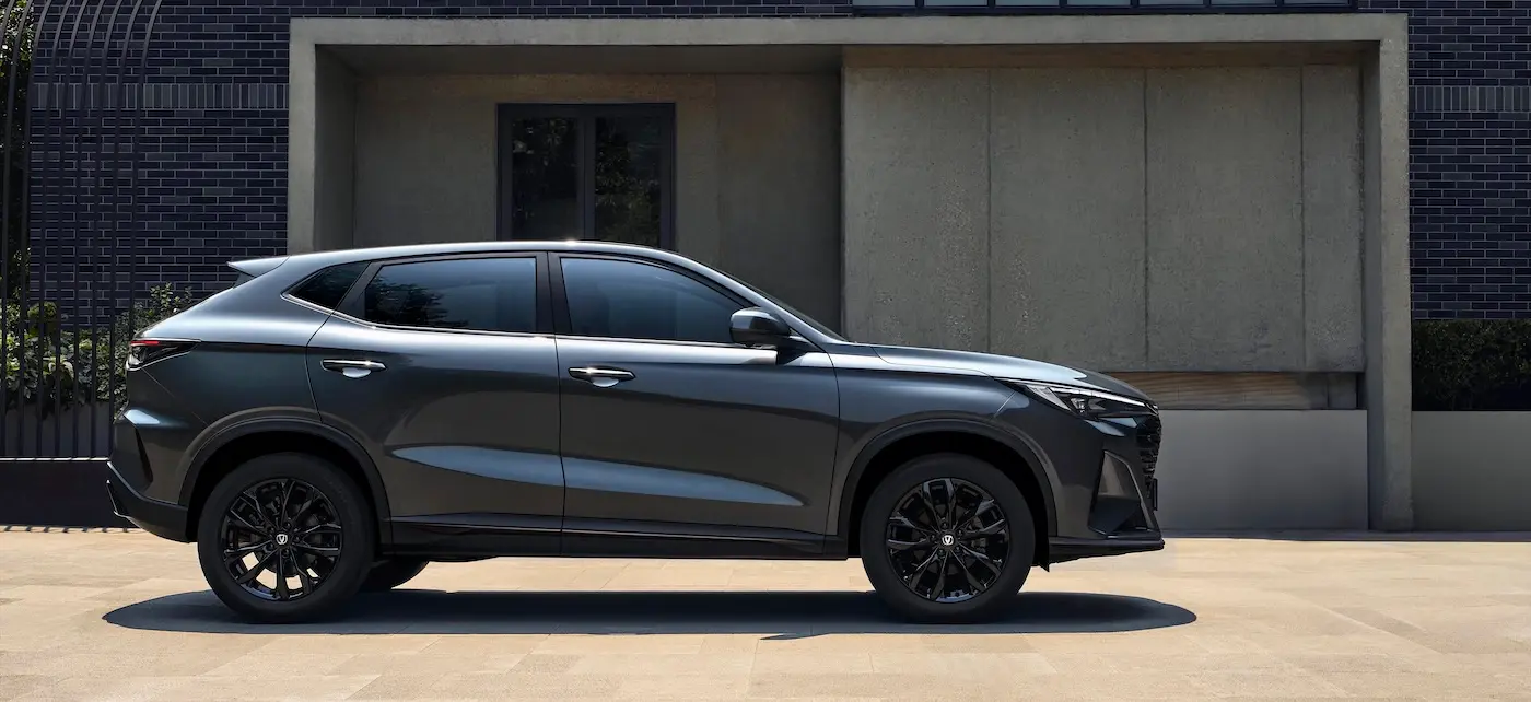 Changan CS 35 MAX стал больше, быстрее и современнее